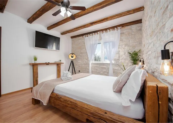 Nikolina Zadarvillas Polaca