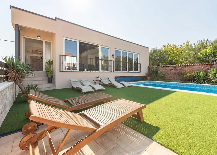 Nikolina Zadarvillas