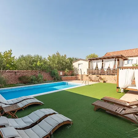 Vila Nikolina Zadarvillas Polaca